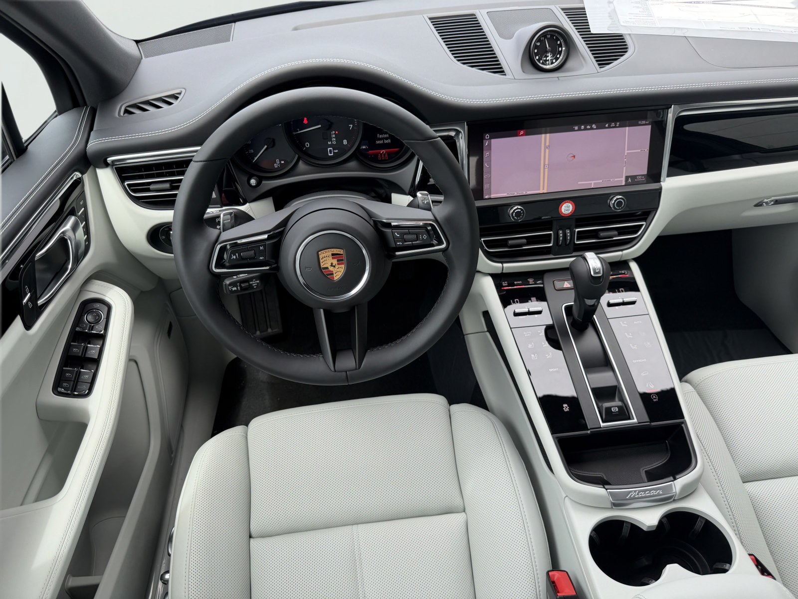 New 2026 Porsche Macan AWD/4WD image 15