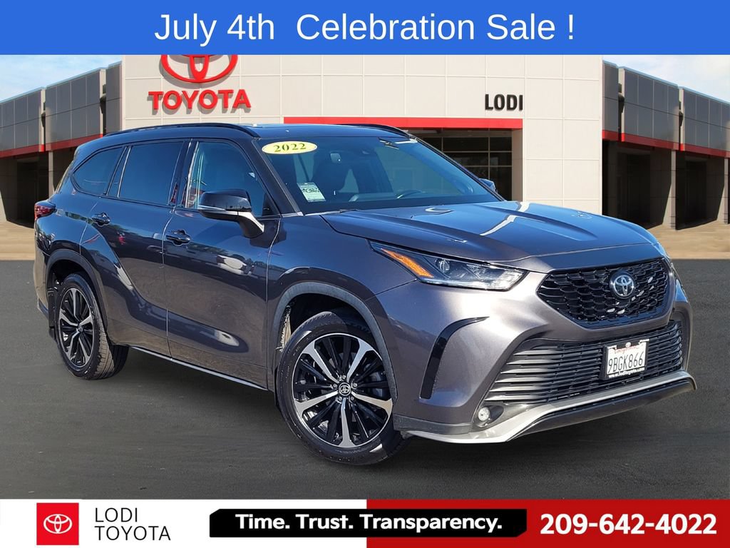 Used 2022 Toyota Highlander XSE AWD/4WD image 1