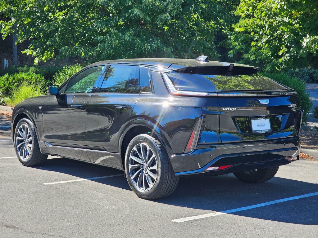 Certified 2026 Cadillac Lyriq Sport AWD/4WD image 3