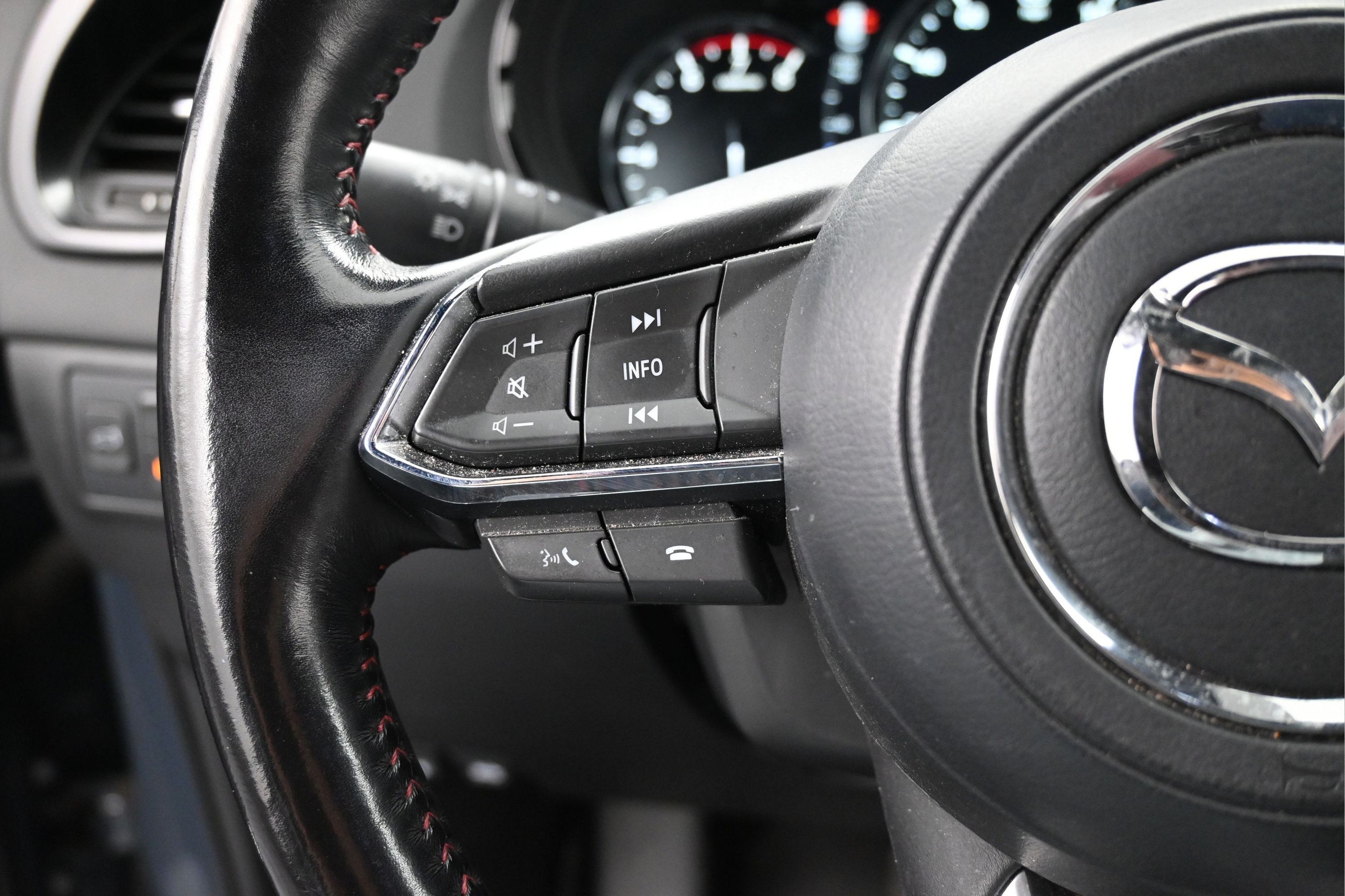 Used 2023 MAZDA CX-9 Carbon Edition AWD/4WD image 14