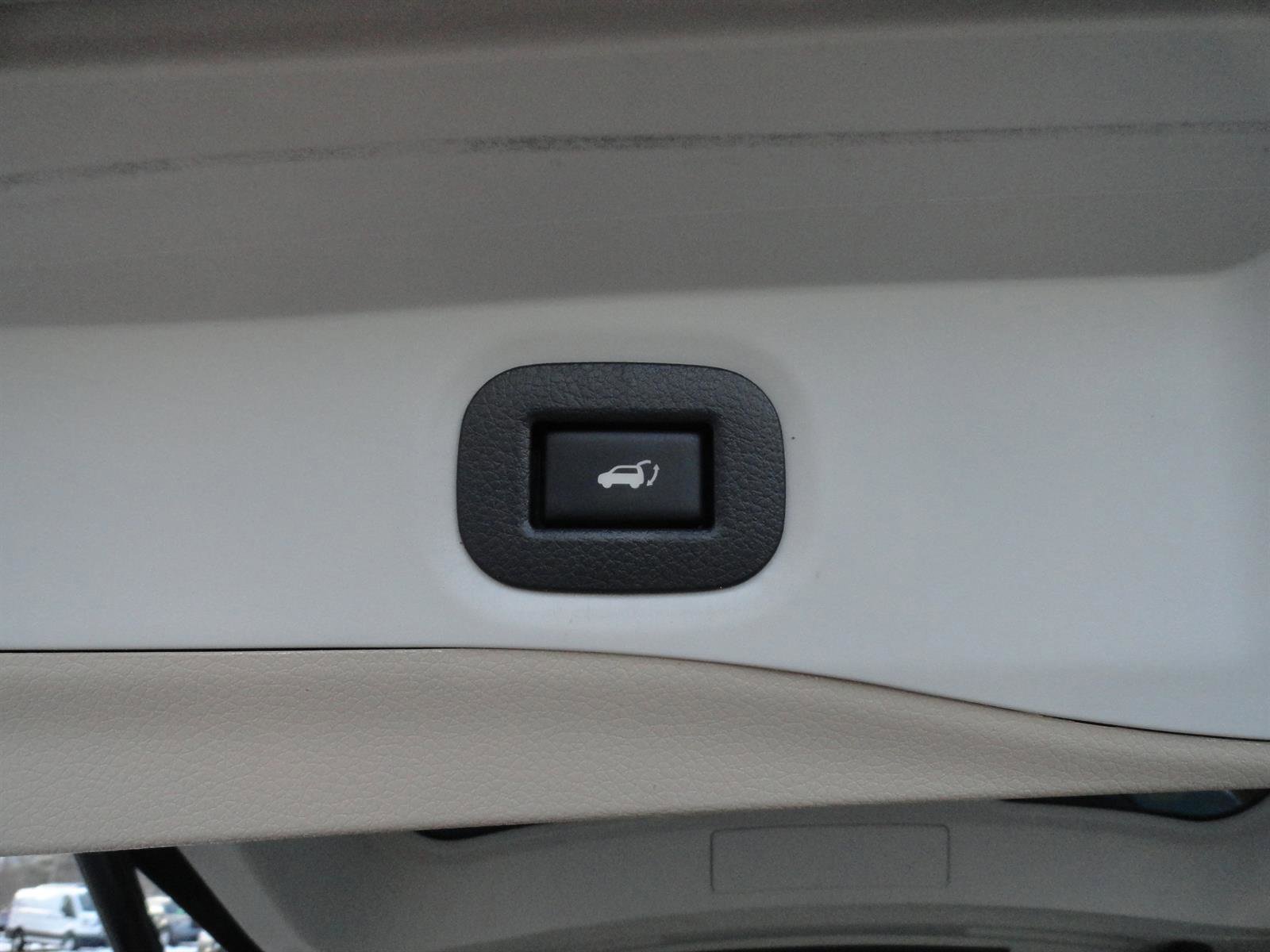 Used 2020 Nissan Rogue SL w/ Premium Package image 24