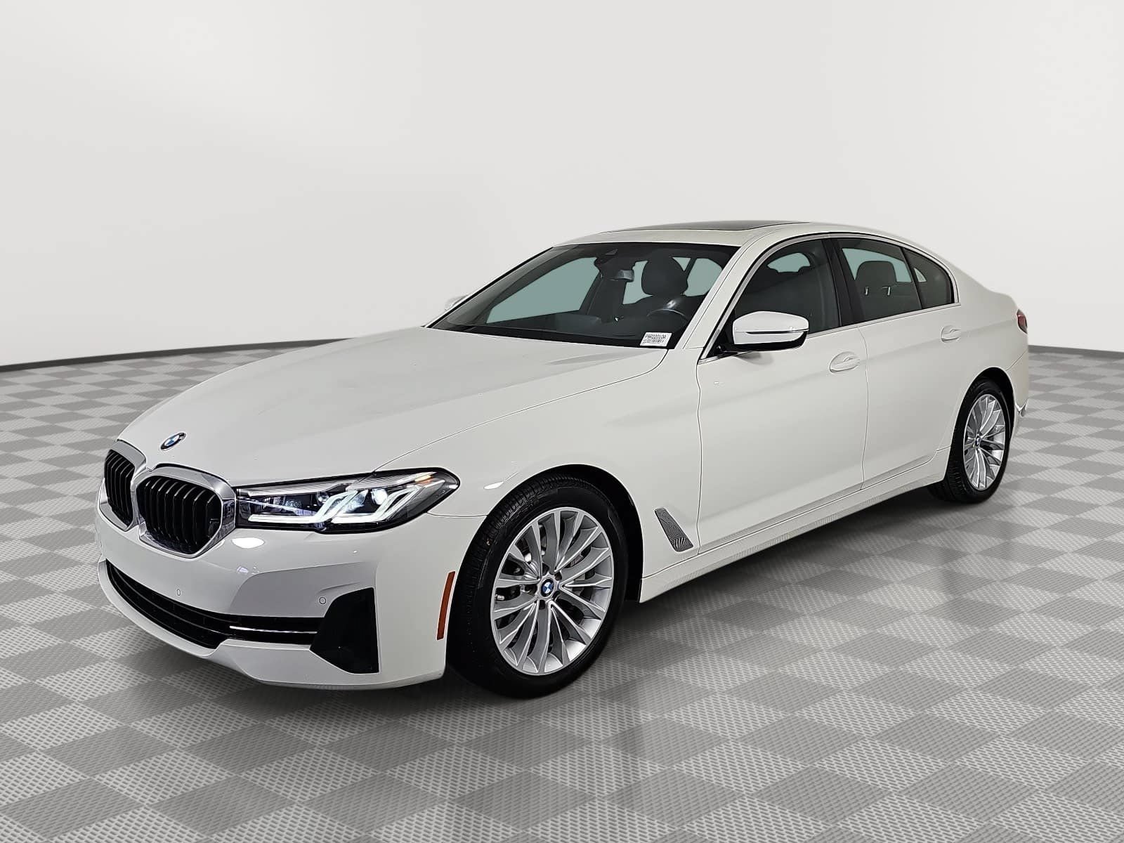 Used 2021 BMW 530i w/ Premium Package RWD image 4