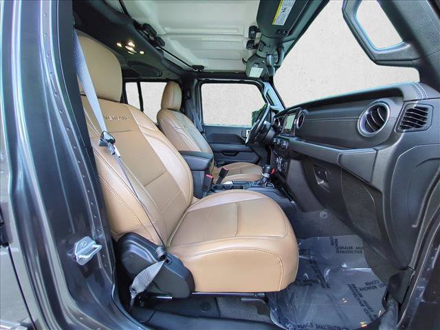 Used 2020 Jeep Gladiator Overland AWD/4WD image 23