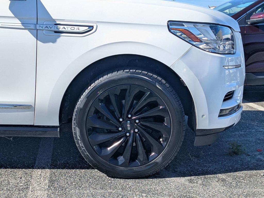 Used 2020 Lincoln Navigator Reserve w/ Equipment Group 208A Reserve AWD/4WD image 9