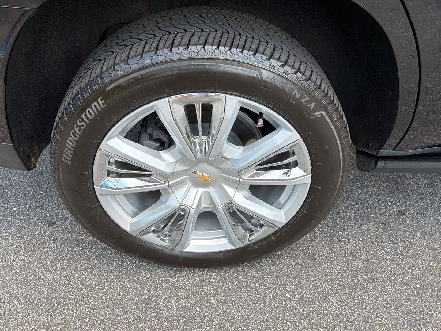 Used 2024 Chevrolet Tahoe High Country AWD/4WD image 43