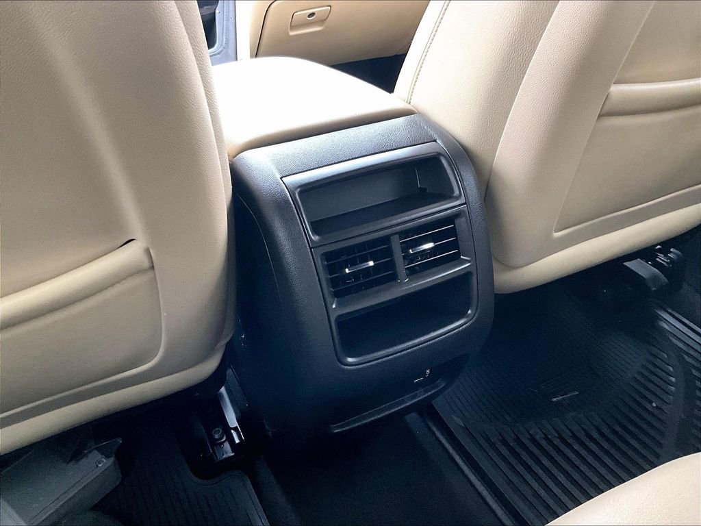 Used 2019 Cadillac XT5 AWD image 29