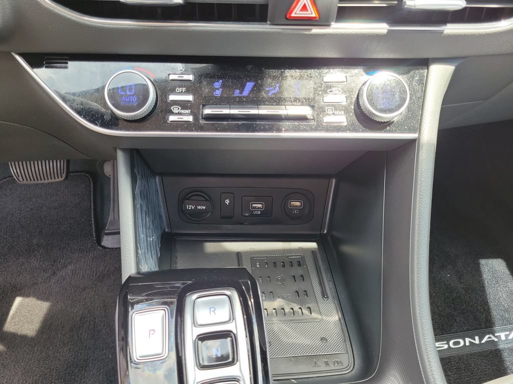 Certified 2022 Hyundai Sonata Limited FWD image 34