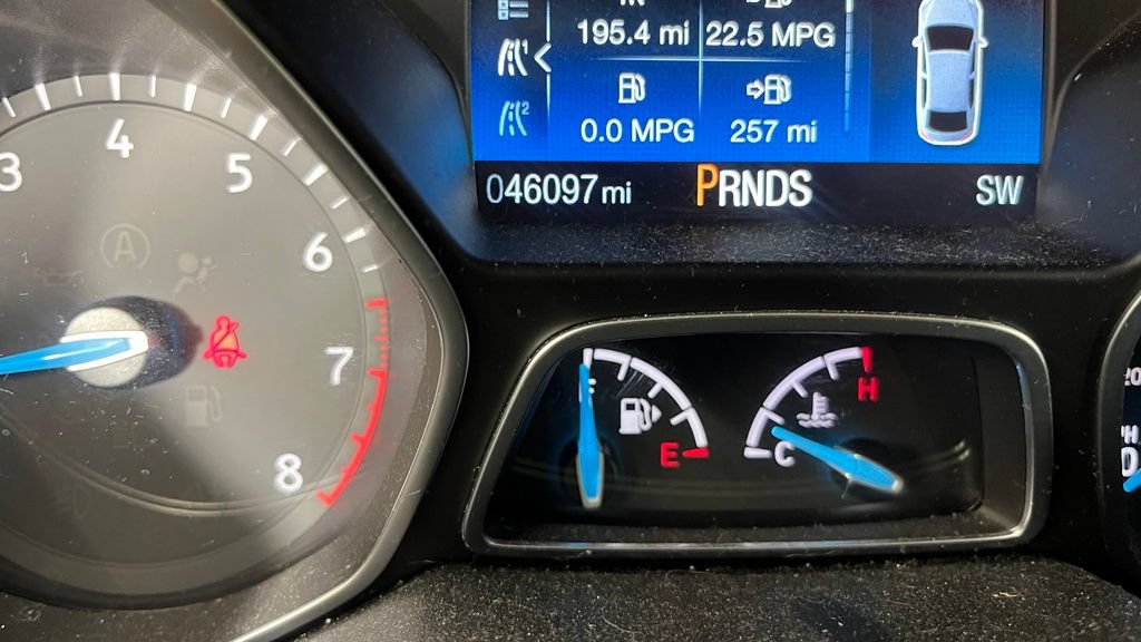 Used 2018 Ford Focus SE w/ SE Appearance Package FWD image 11