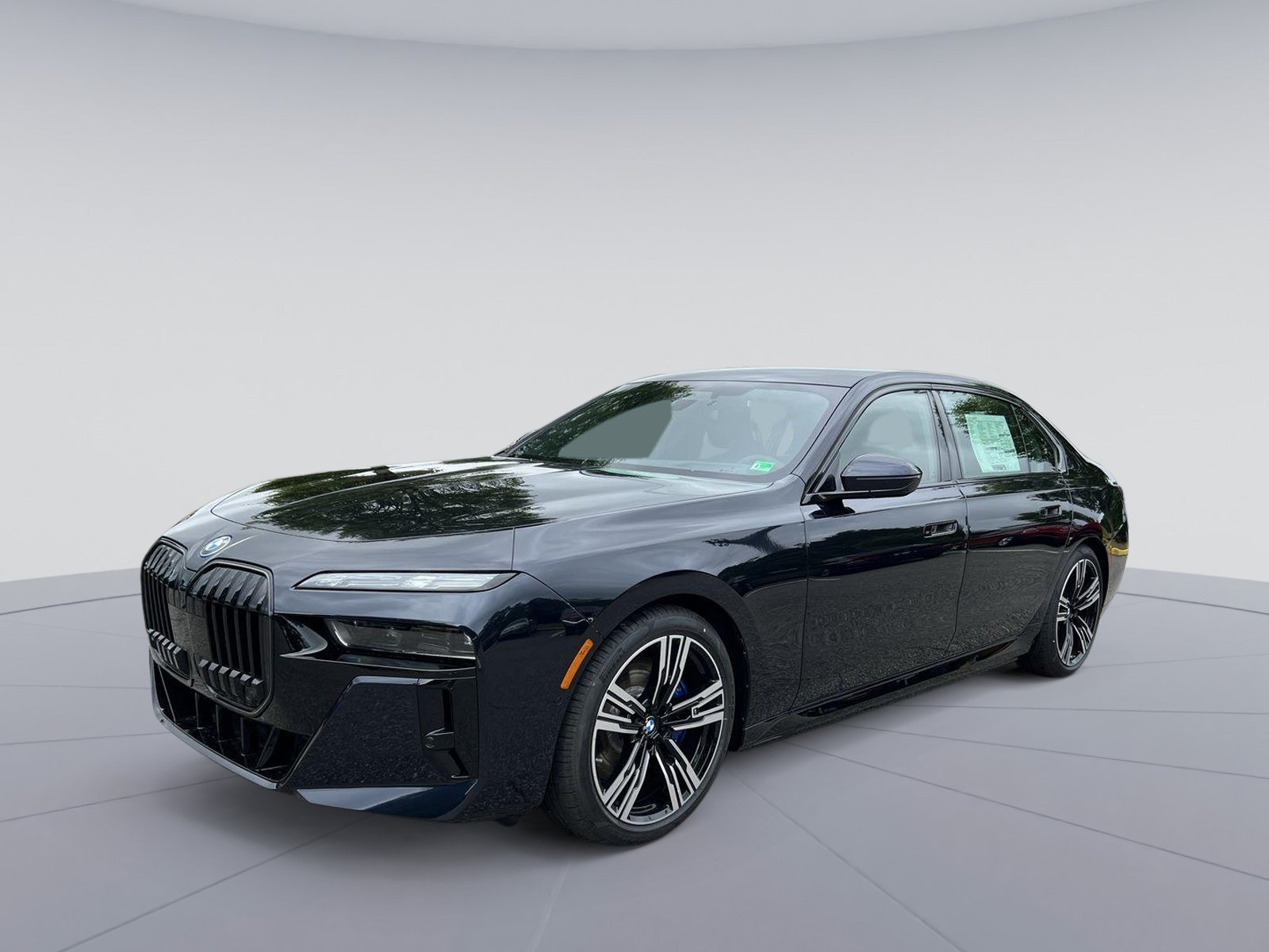 New 2025 BMW i7 eDrive50 w/ Executive Package RWD image 1