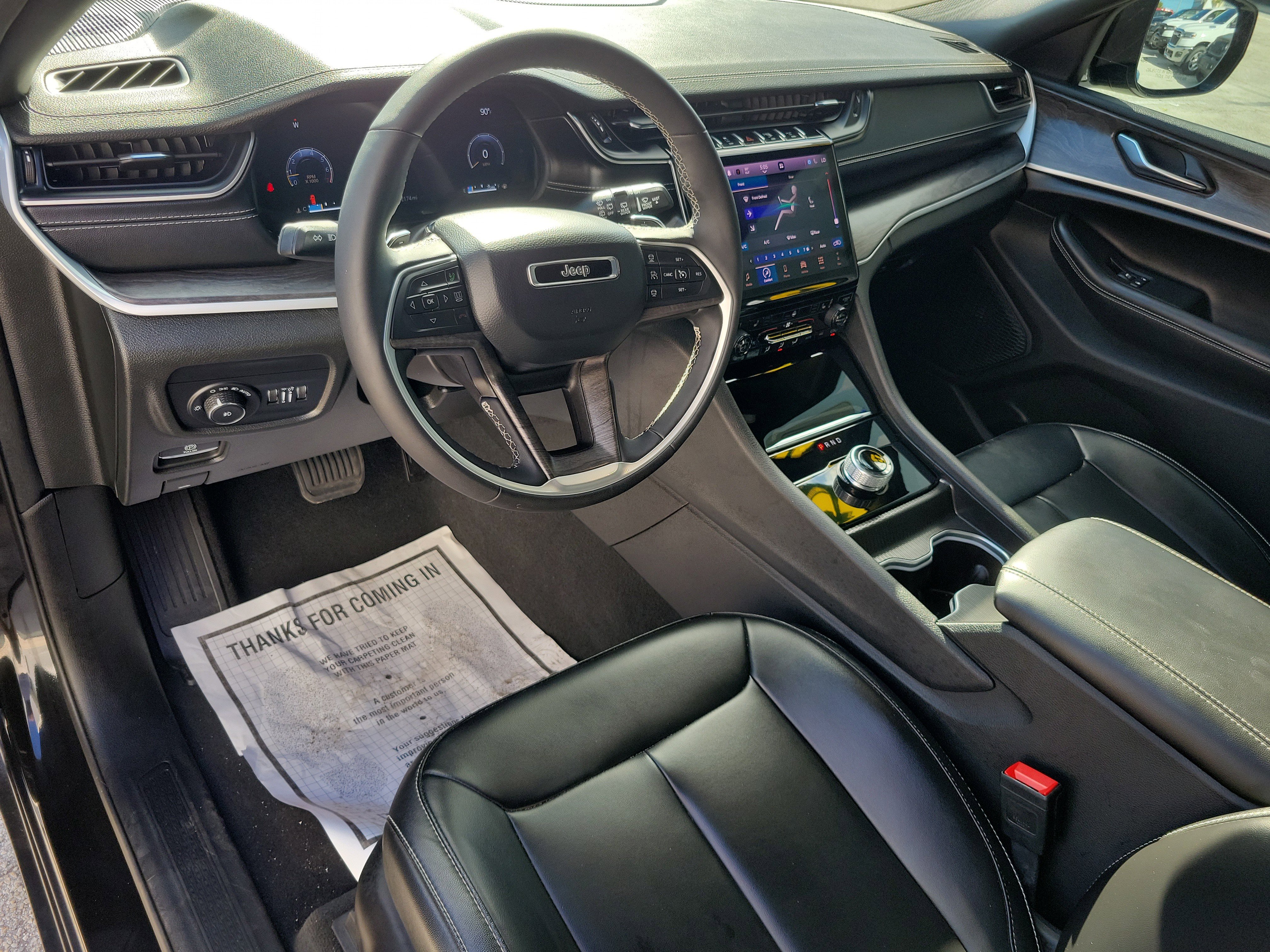 Used 2025 Jeep Grand Cherokee L Limited RWD image 12