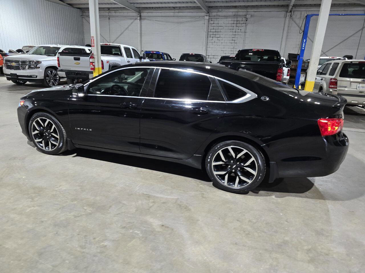 Used 2015 Chevrolet Impala LT image 7
