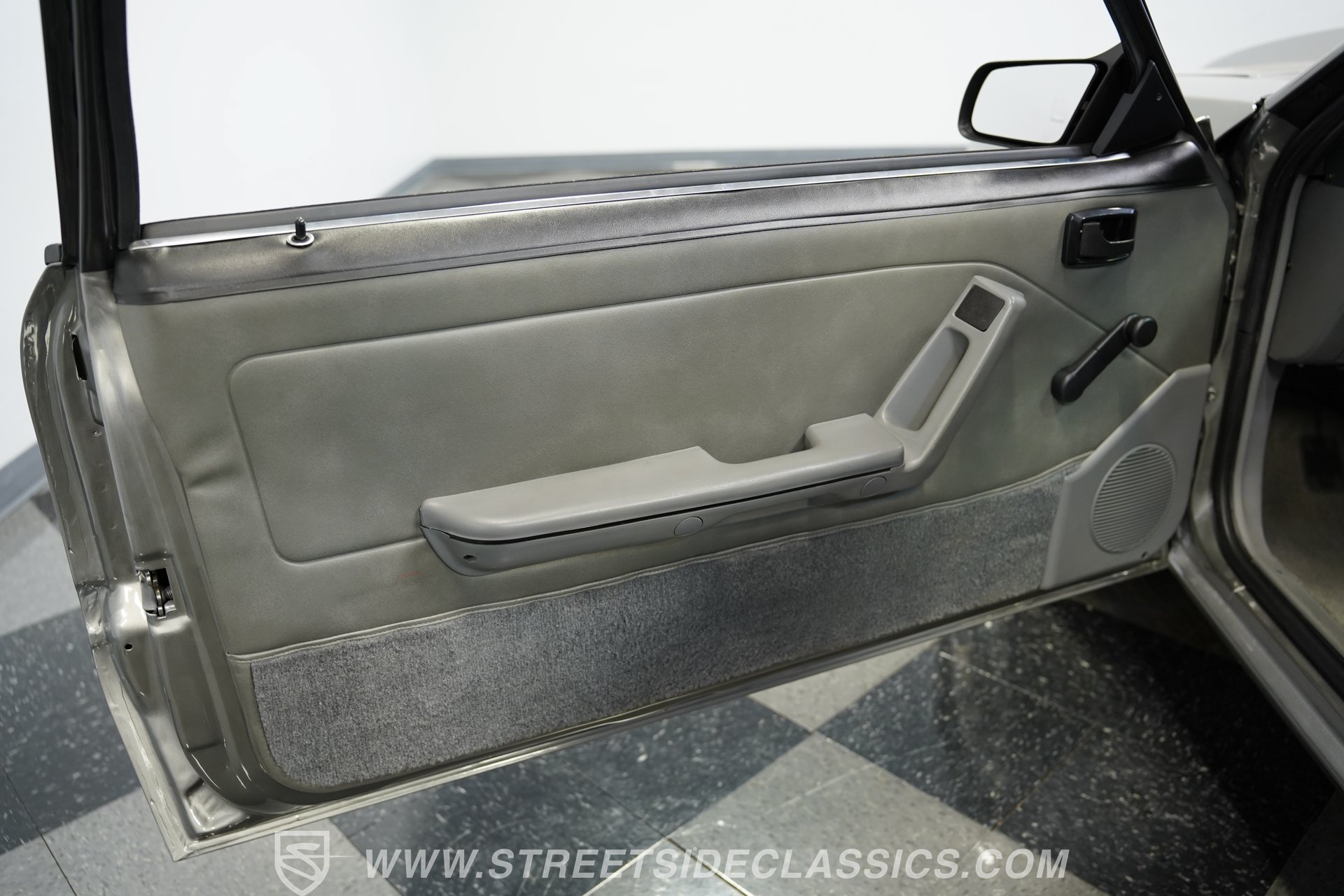 Used 1987 Ford Mustang LX RWD image 33