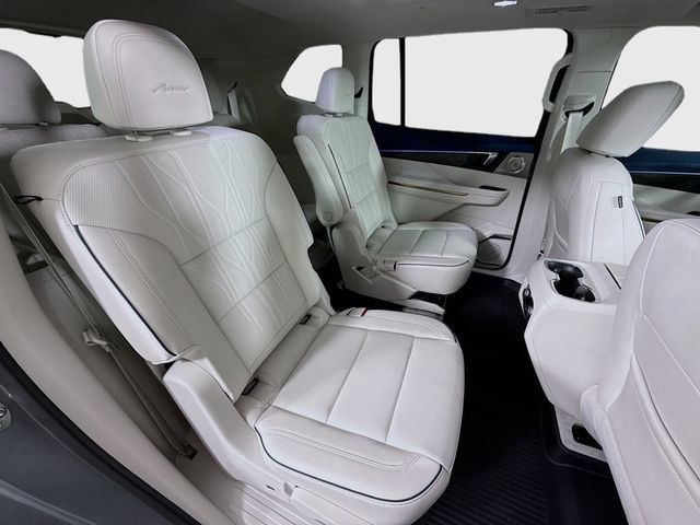 Used 2025 Buick Enclave Avenir w/ Super Cruise Package AWD/4WD image 31