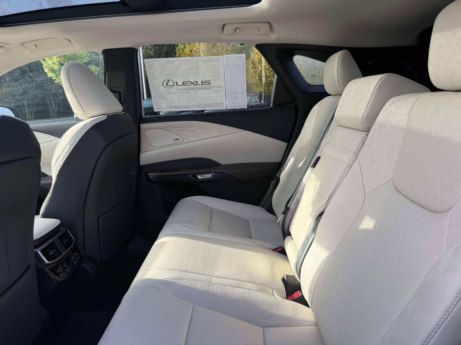 New 2026 Lexus RX 350 w/ Convenience Package AWD/4WD image 13