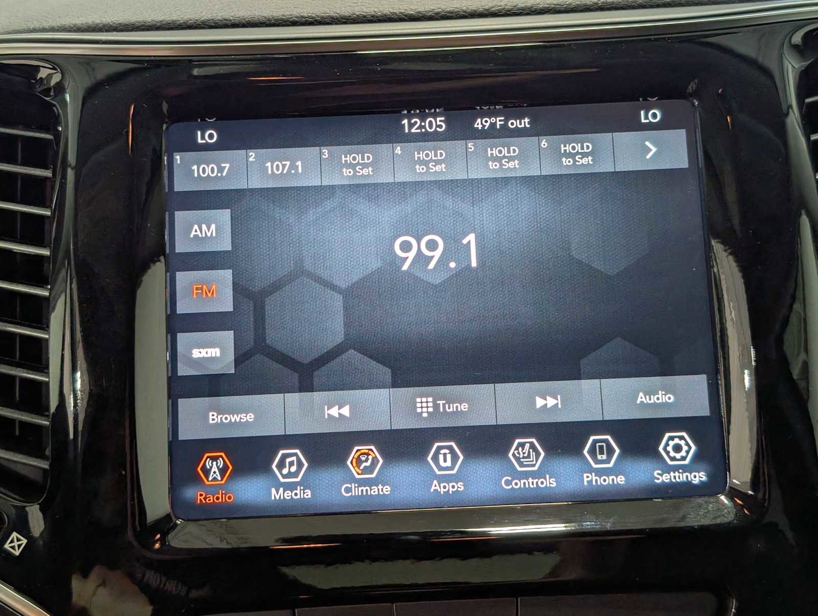 Used 2020 Jeep Cherokee Limited image 25