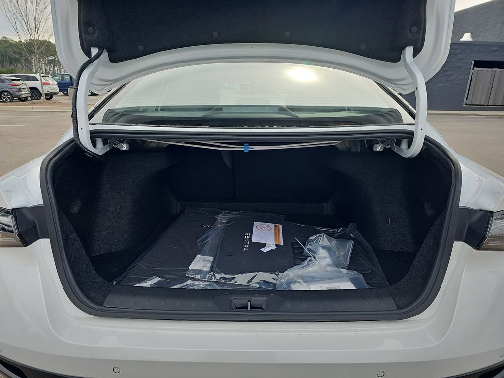 New 2026 Nissan Sentra SR w/ SR Premium Package FWD image 14