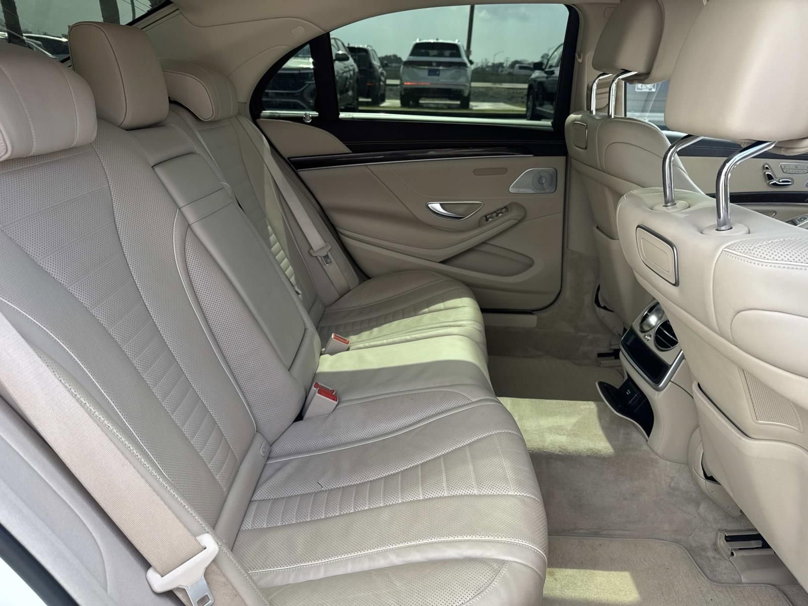 Used 2018 Mercedes-Benz S 560 Sedan image 9