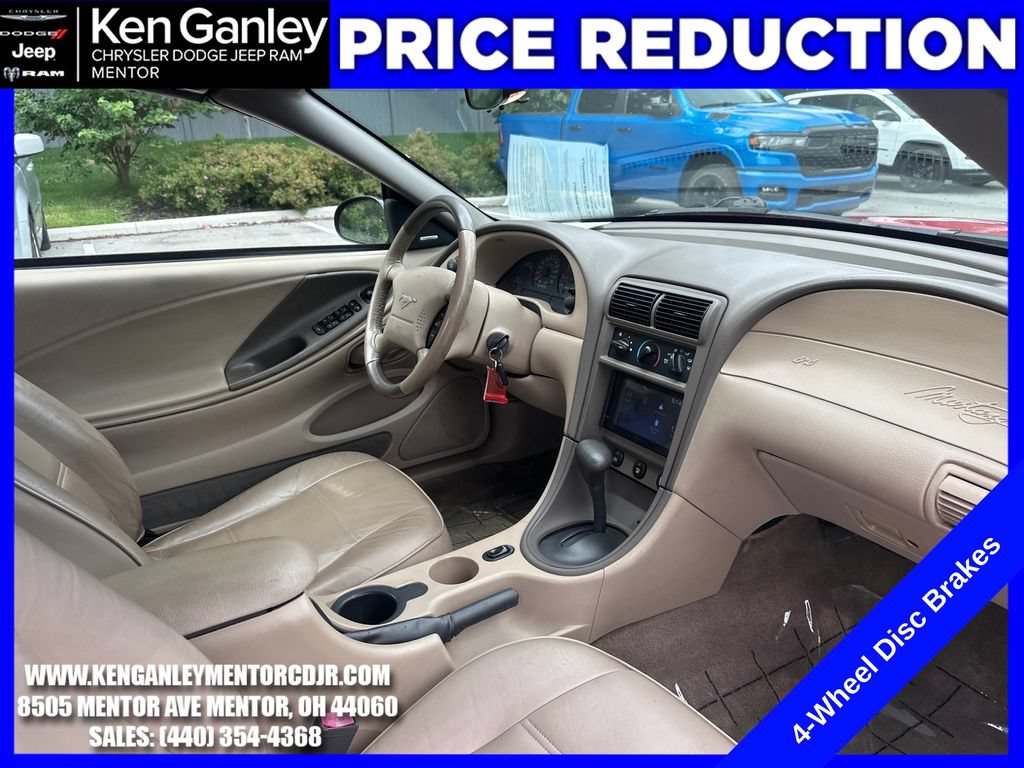 Used 2003 Ford Mustang Convertible RWD image 19