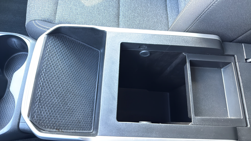 Used 2025 GMC Terrain Elevation FWD image 30