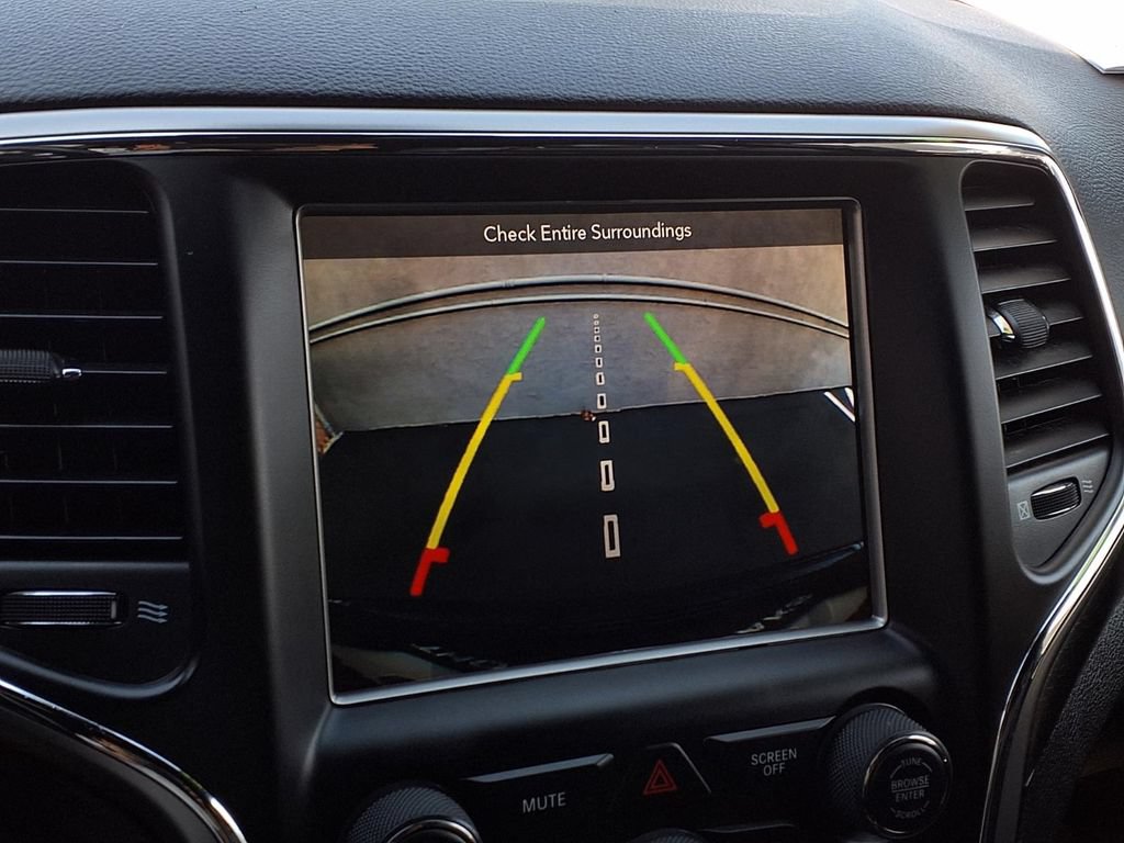 Used 2018 Jeep Grand Cherokee Altitude RWD image 9