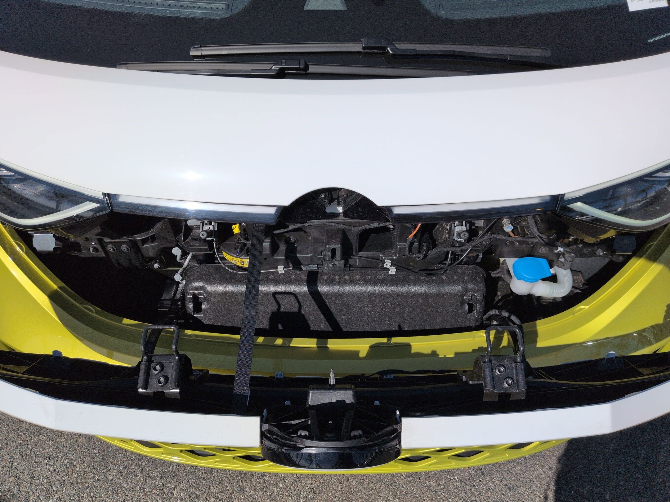 Used 2025 Volkswagen ID. Buzz 1st Edition image 35