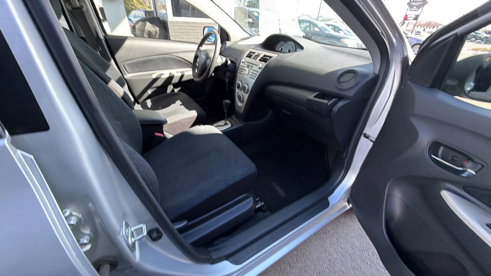 Used 2008 Toyota Yaris S image 17