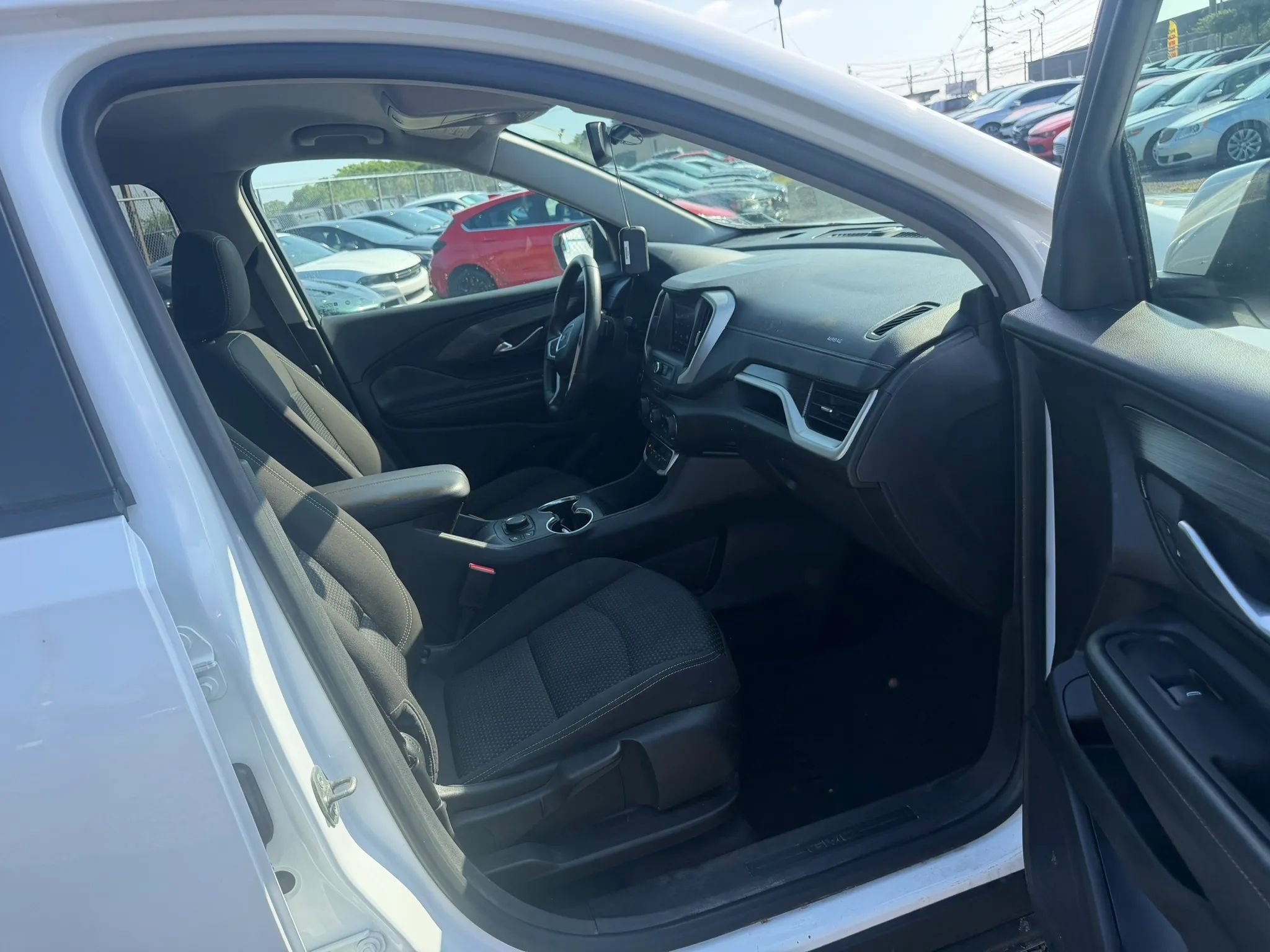 Used 2023 GMC Terrain SLE FWD image 27