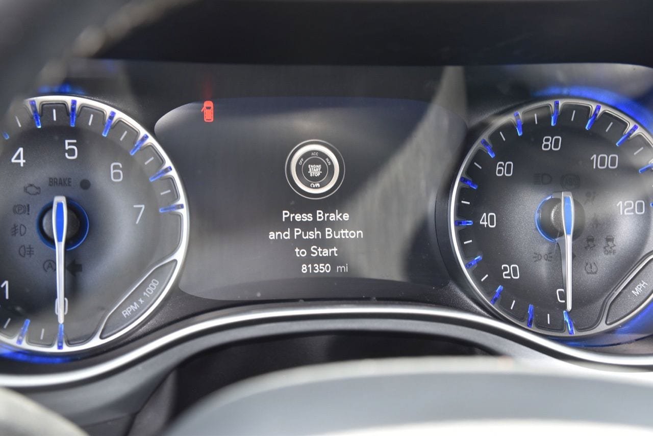 Used 2021 Chrysler Pacifica Touring-L w/ Uconnect Theater Family Group FWD image 7