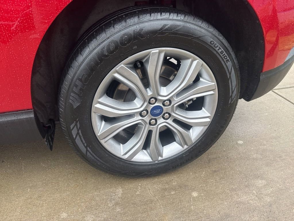 Certified 2022 Ford Edge Titanium w/ Class II Trailer Tow Package image 52