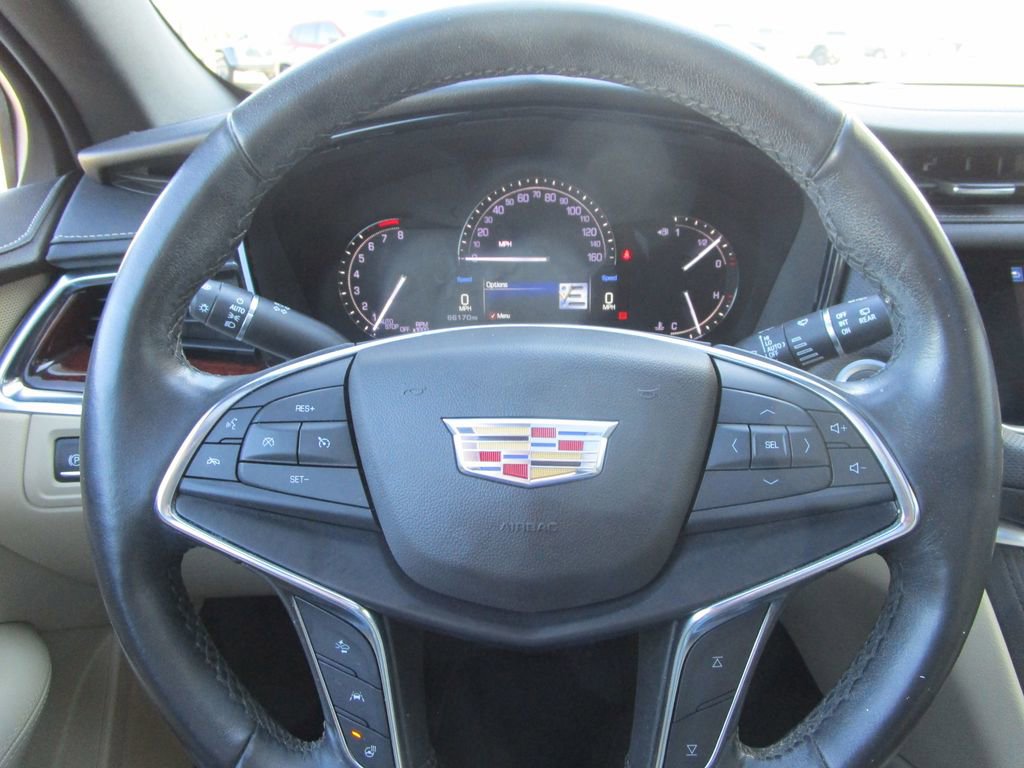 Used 2019 Cadillac XT5 Luxury image 35