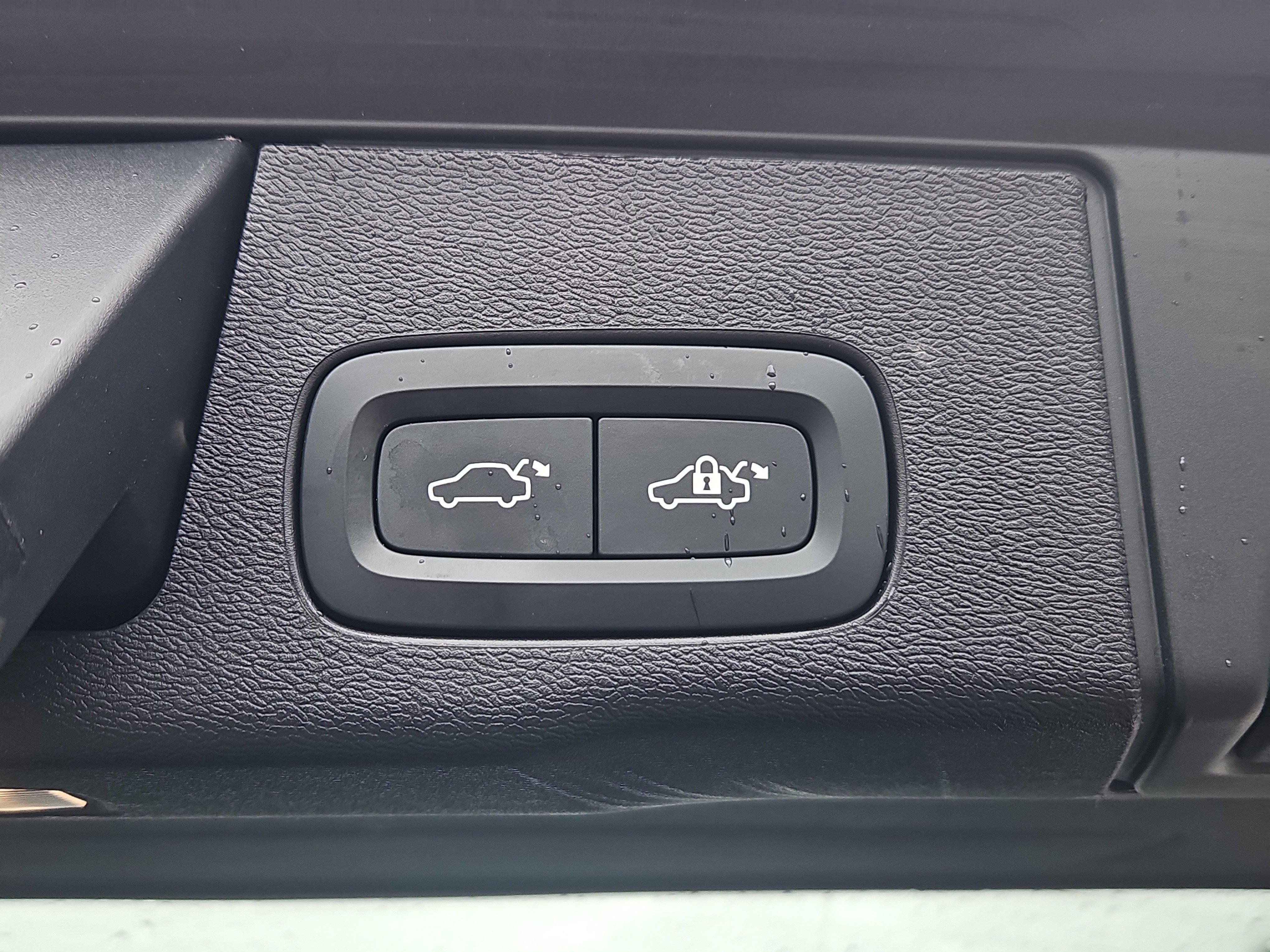 Used 2023 Volvo XC60 B5 Plus w/ Climate Package image 15