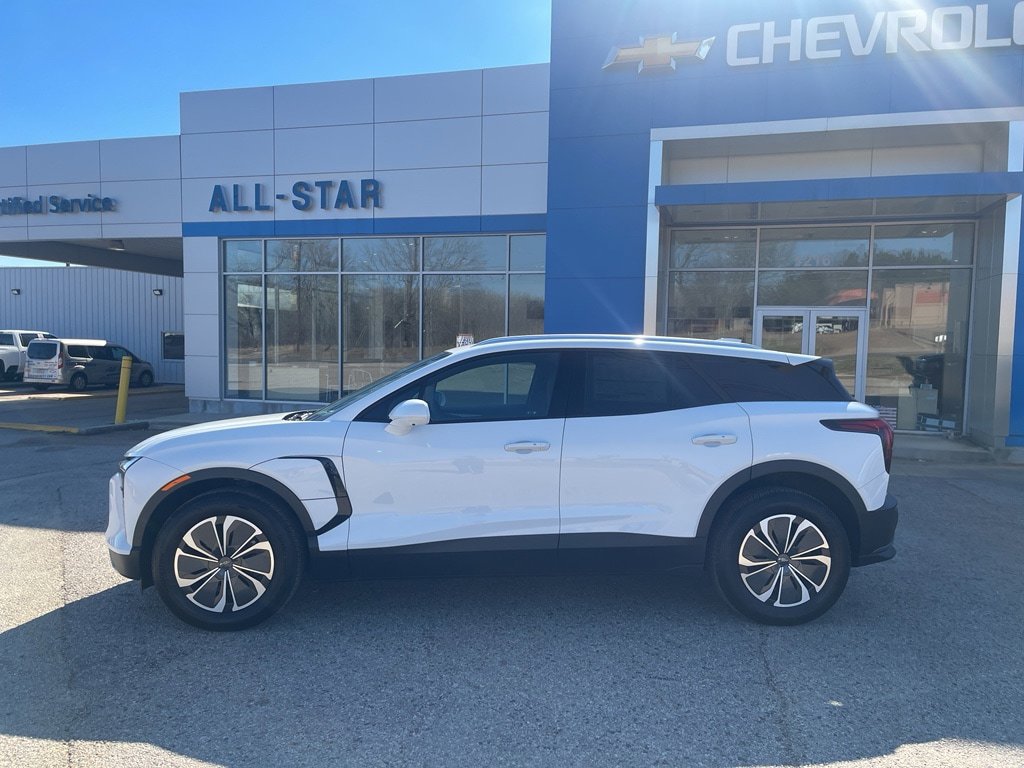 New 2025 Chevrolet Blazer EV LT image 3