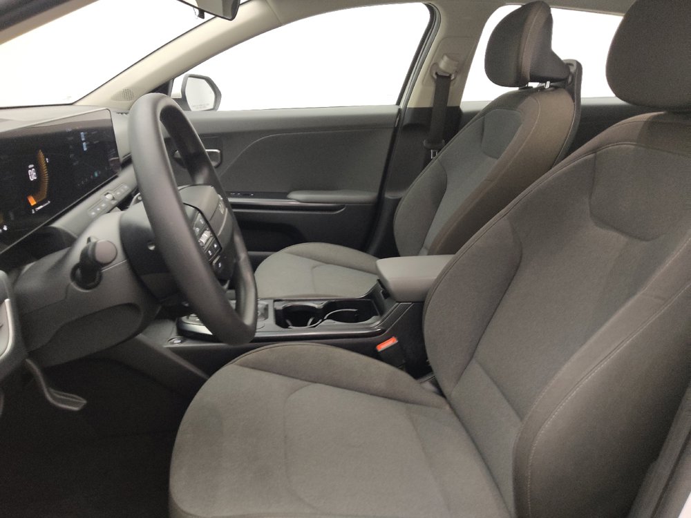 Used 2025 Kia K4 FWD image 17