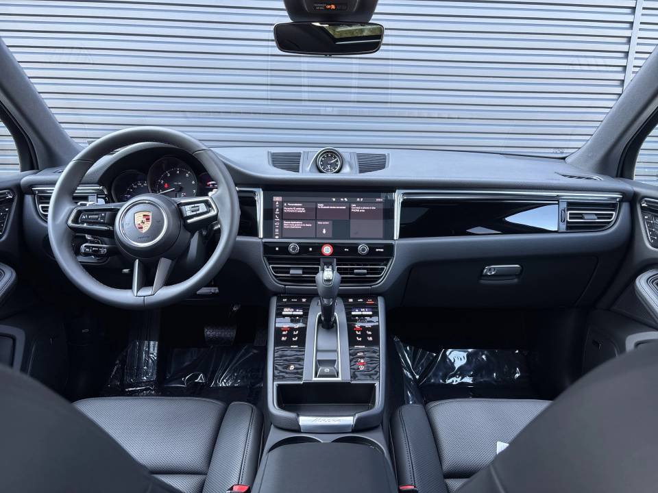 New 2026 Porsche Macan AWD/4WD image 16