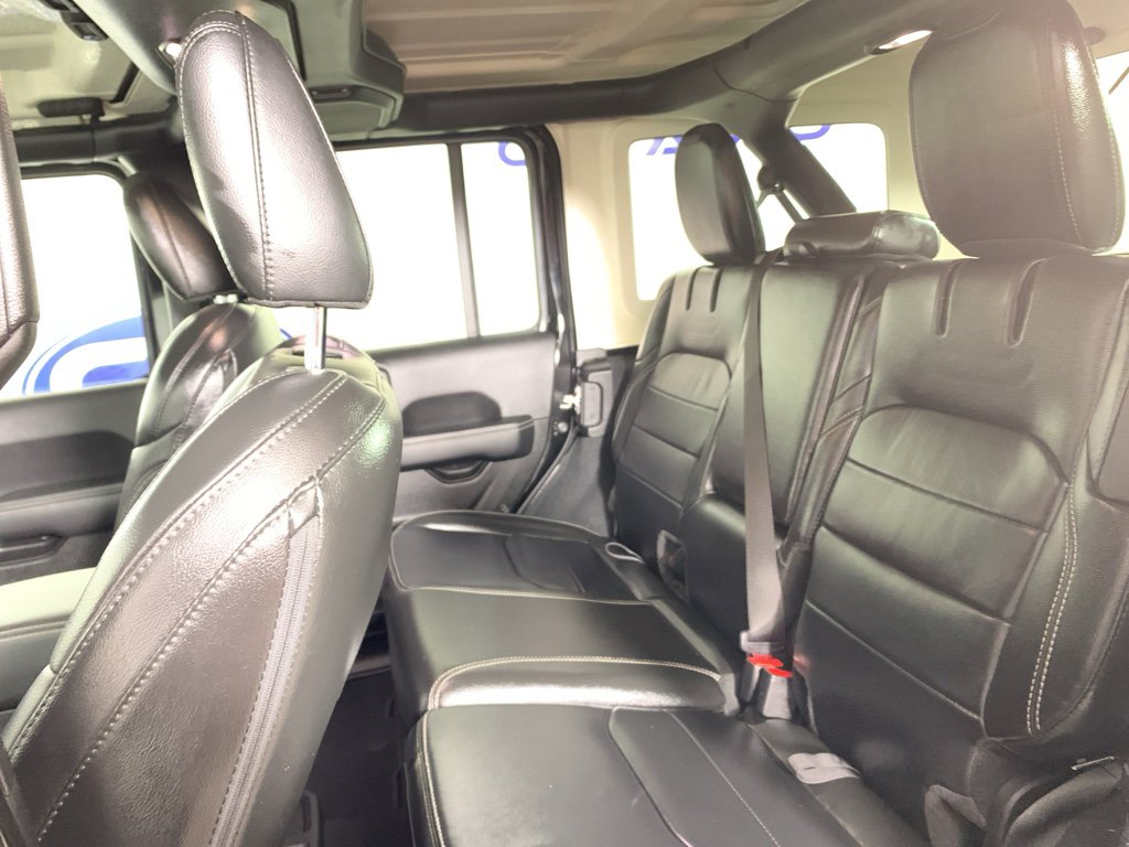 Used 2022 Jeep Wrangler Unlimited Sahara w/ Cold Weather Group image 31