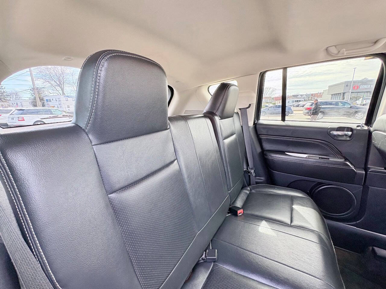 Used 2016 Jeep Compass High Altitude AWD/4WD image 29