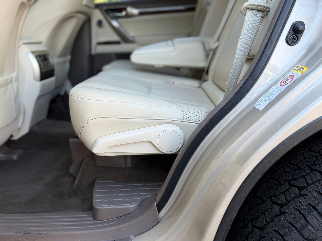 Used 2011 Lexus GX 460 Premium AWD/4WD image 78