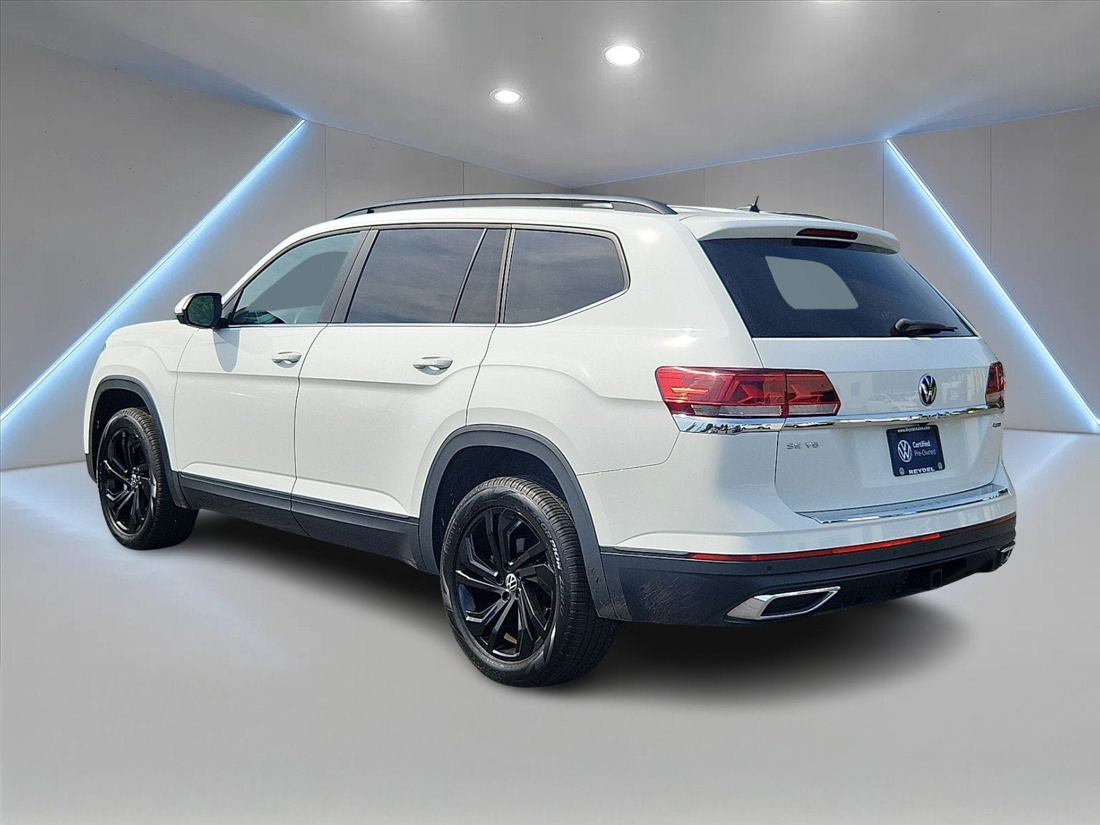 Certified 2023 Volkswagen Atlas SE w/ Panoramic Sunroof Package AWD/4WD image 6