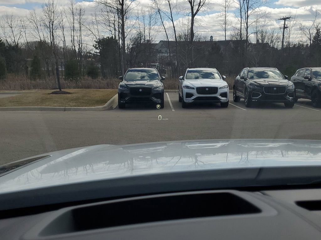 New 2026 Land Rover Range Rover Velar Dynamic SE AWD/4WD image 14