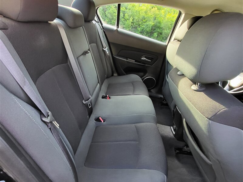 Used 2011 Chevrolet Cruze Eco FWD image 19