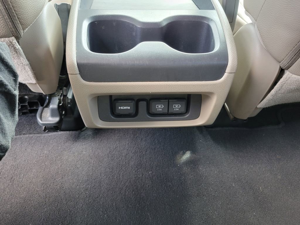 Used 2019 Honda Odyssey Elite image 40