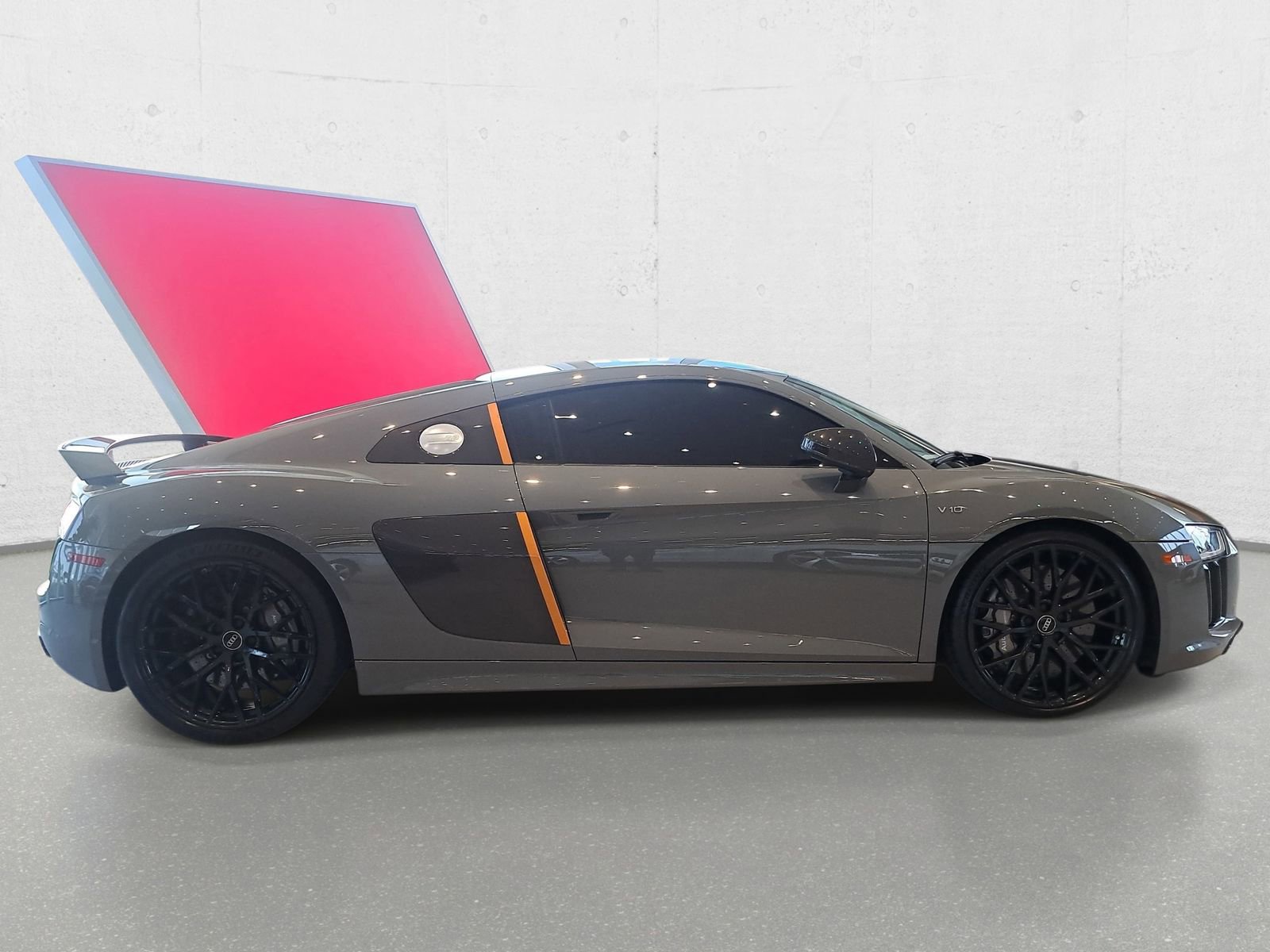 Used 2017 Audi R8 V10 plus w/ Full Leather Package AWD/4WD image 4