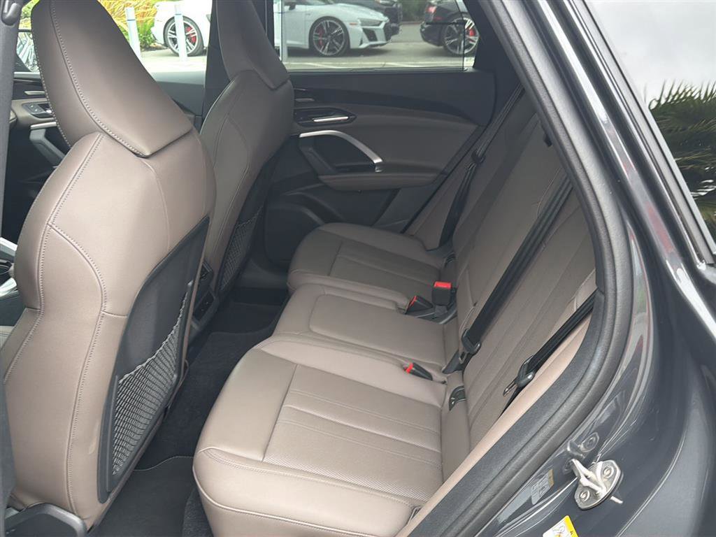 Used 2025 Audi Q5 Premium w/ Premium Plus AWD/4WD image 14