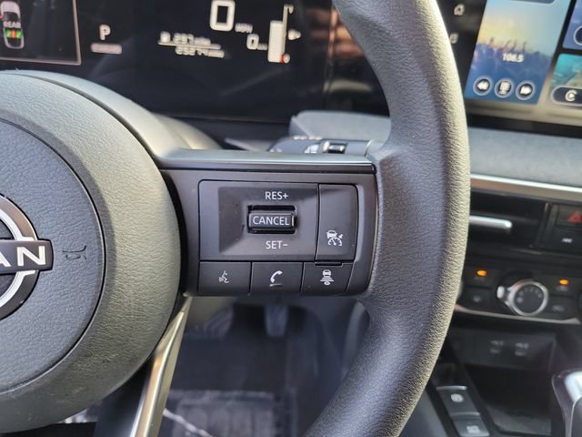 Used 2025 Nissan Kicks SV FWD image 21