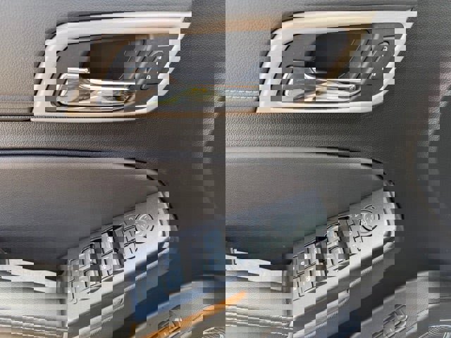 Used 2020 GMC Yukon XL Denali w/ Open Road Package image 32