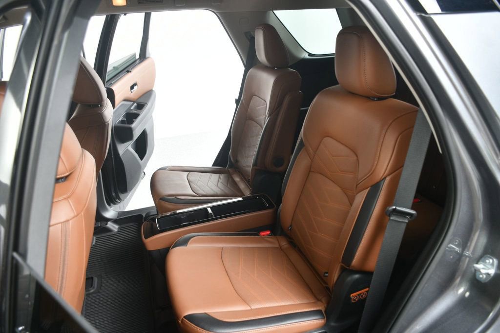 Used 2024 Nissan Pathfinder Platinum FWD image 35