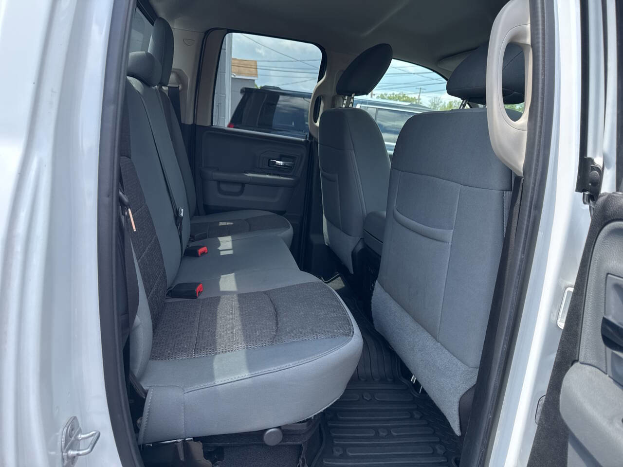 Used 2014 RAM 1500 Outdoorsman image 21