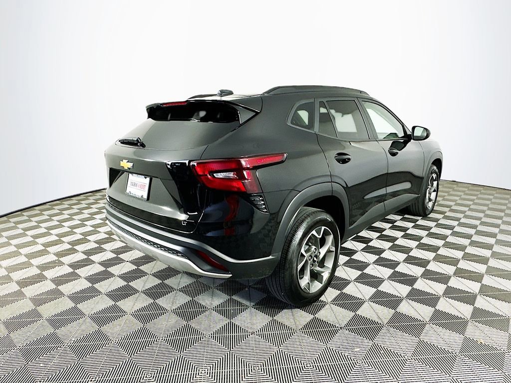 Used 2025 Chevrolet Trax LT image 10
