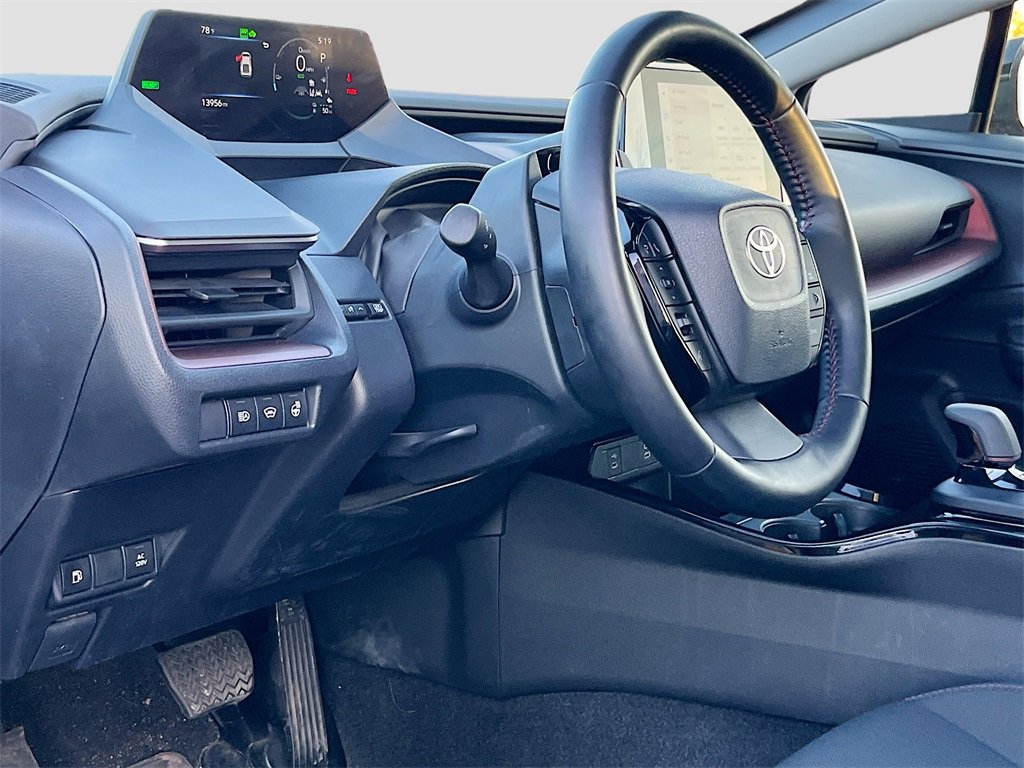 Used 2024 Toyota Prius Prime SE image 9