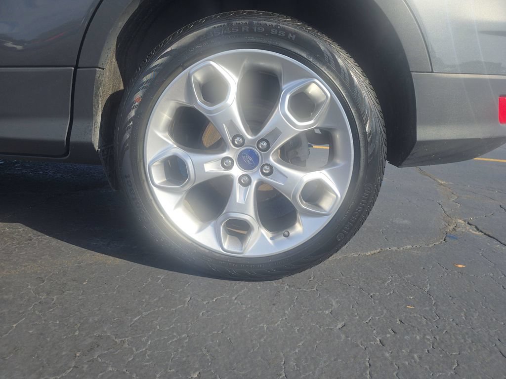 Used 2016 Ford Escape Titanium w/ Equipment Group 301A AWD/4WD image 25